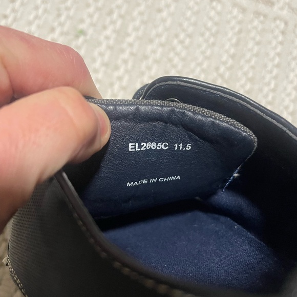 English Laundry Black and Gray Men's Oxfords - Picture 3 of 5